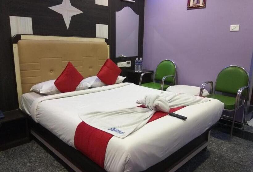 Номер Deluxe, Aakash Residency