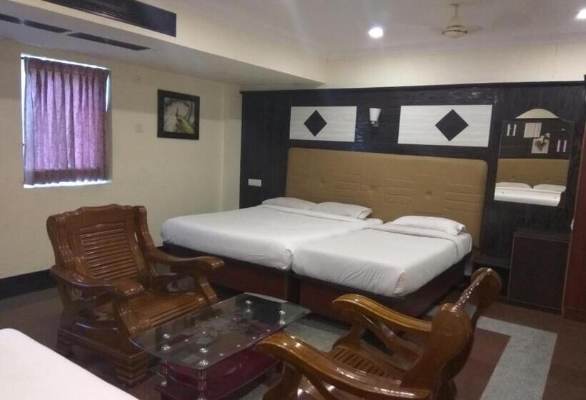 Семейный Номер, Aakash Residency
