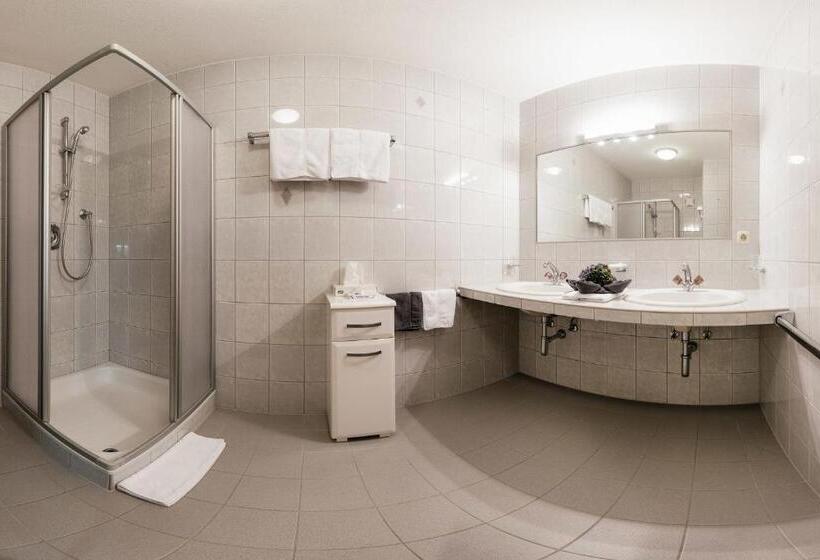 Апартаменты 2 Спальни, Regina