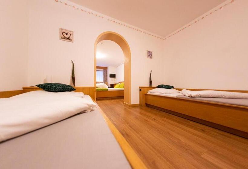 Семейный Номер, Almhotel Bergerhof