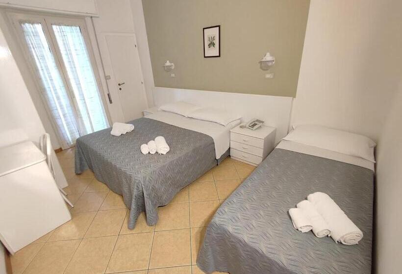 3-Bett-Standardzimmer, Athena B&b