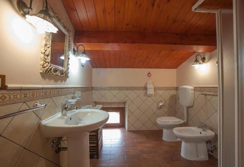 Номер Стандарт Трехместный, B&b La Ginestra