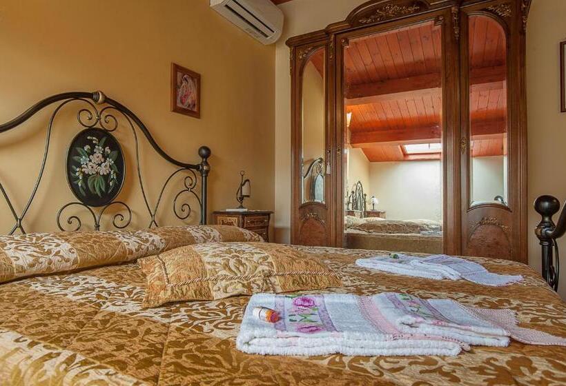 Номер Стандарт Трехместный, B&b La Ginestra
