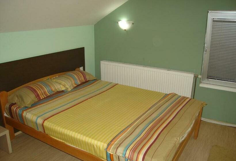 اتاق استاندارد یک نفره, Linda Bed And Breakfast