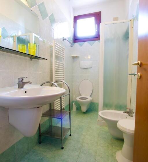 Apartamento 2 Dormitórios, Residence Madrid