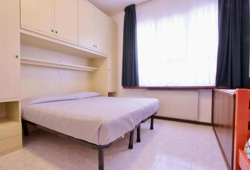 Apartamento 1 Quarto Rés-do-chão, Residence Madrid