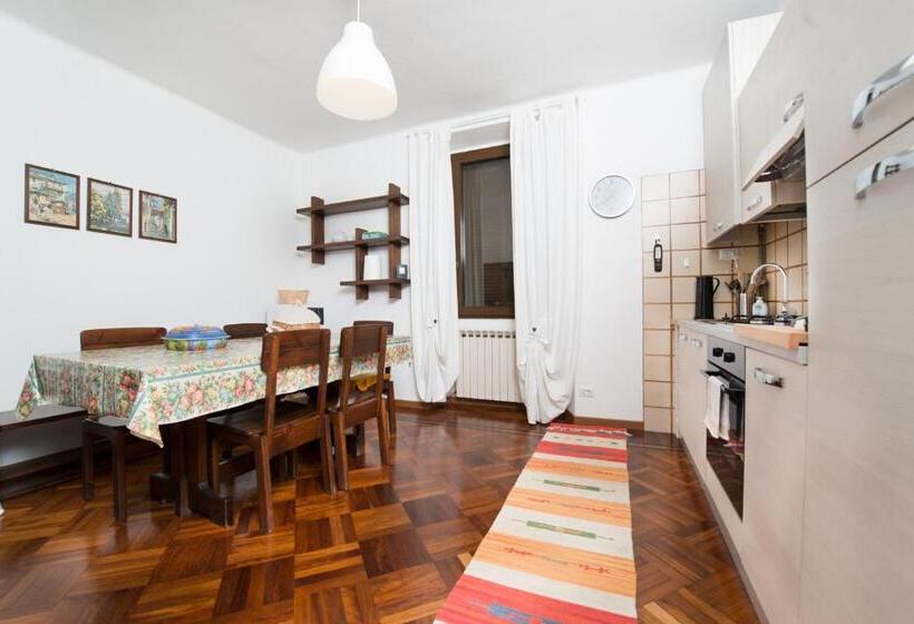 Апартаменты Deluxe 1 Спальня, Villa Pinetina B&b
