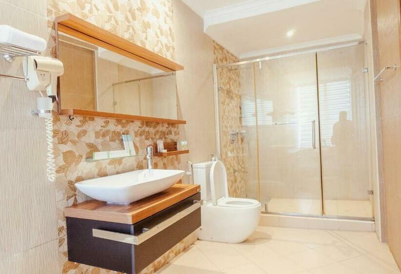 اتاق لوکس, Tanga Beach Resort & Spa