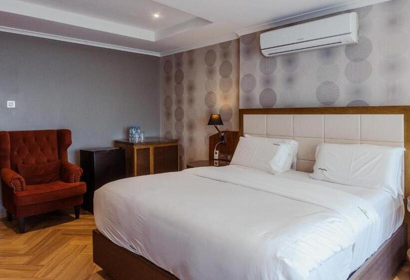 سوئیت پرزیدنت, Tanga Beach Resort & Spa