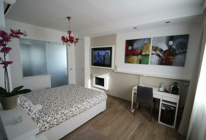 Номер Deluxe с Балконом, H5 5h Luxury Room