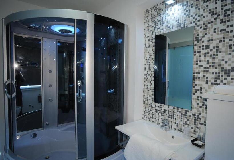 Номер Deluxe с Балконом, H5 5h Luxury Room