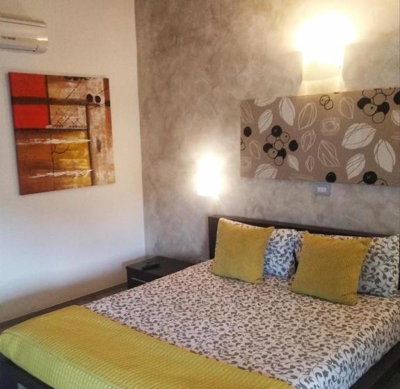 Номер Стандарт Вид на Сад, H5 5h Luxury Room