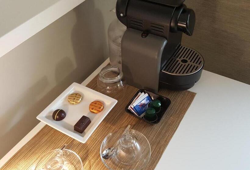Номер Стандарт Вид на Сад, H5 5h Luxury Room