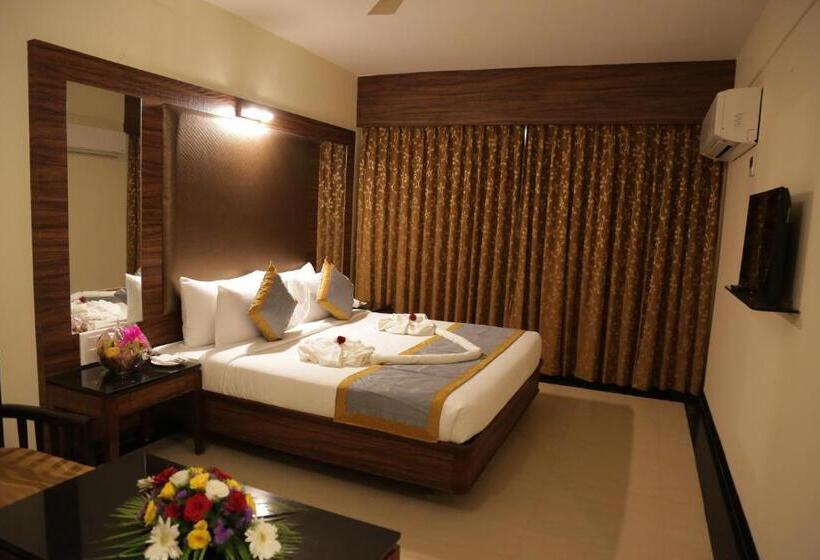 Quarto Deluxe, Rangalaya Royal