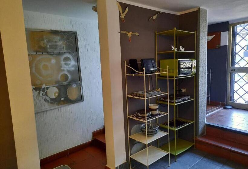 آپارتمان 1 خوابه با چشم‌انداز دریا, Le Terre Del Drago Apartment
