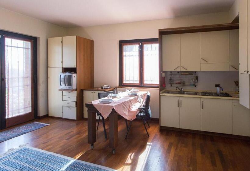 آپارتمان 1 خوابه همکف, Villagramde