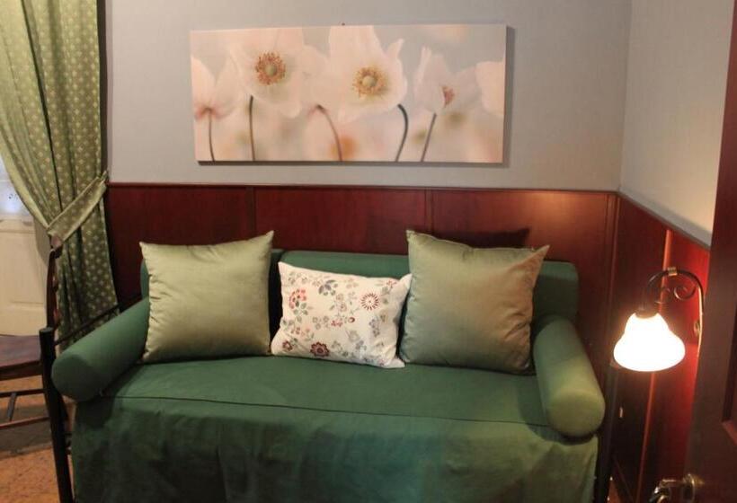 اتاق لوکس, Domus Angela B&b