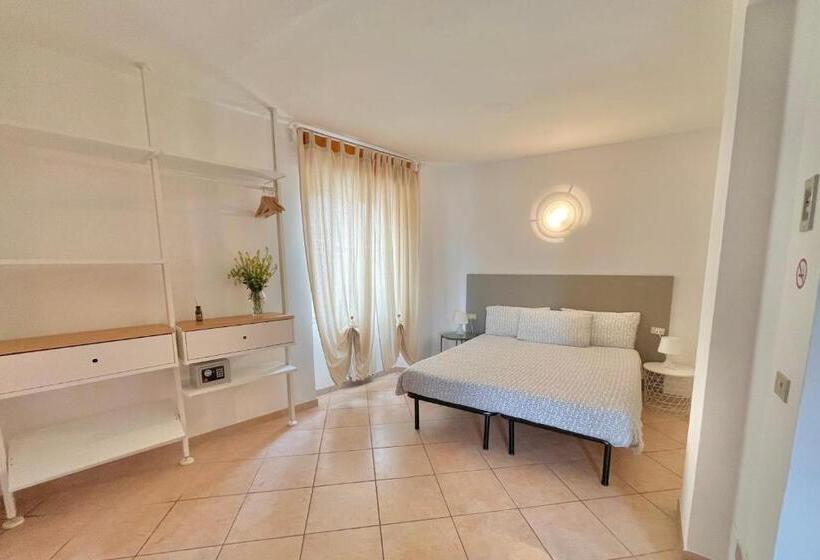 اتاق استاندارد سه نفره, Albergo Vittoria