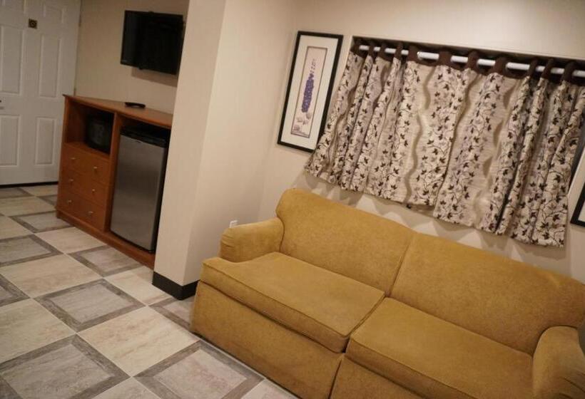 Люкс Повышенной Комфортности, Beachside Resort
