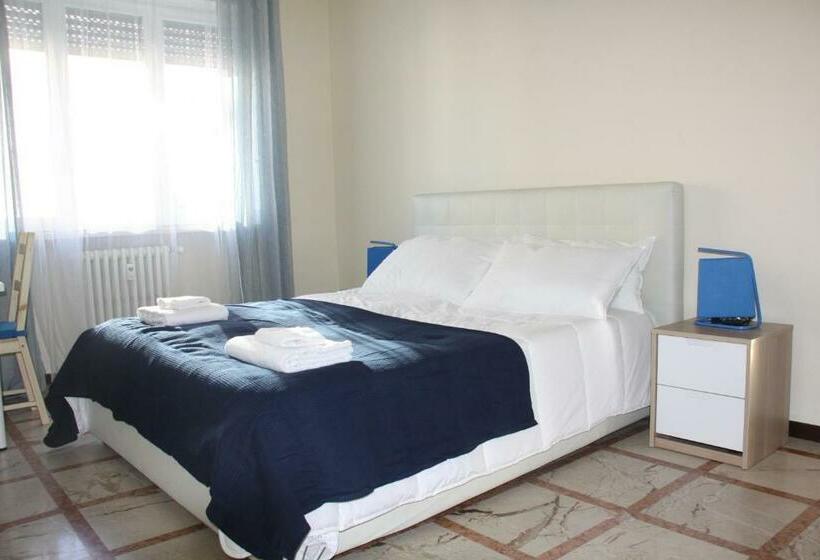 اتاق استاندارد, Lotus B&b
