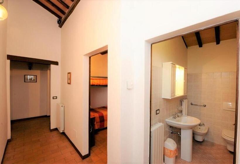 خانه 3 خوابه, Relais Borgo Torale