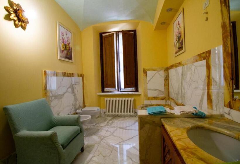 Quarto Deluxe, Rivarola Al Tempo Dei Castelli
