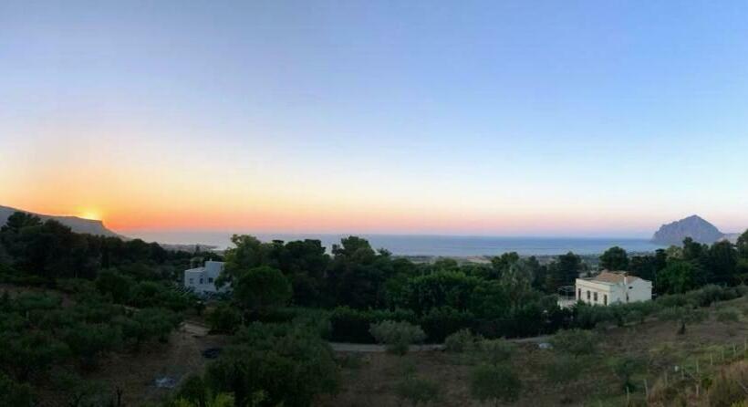 اتاق خانوادگی با چشم‌انداز دریا, Bed & Breakfast Torre Saracena