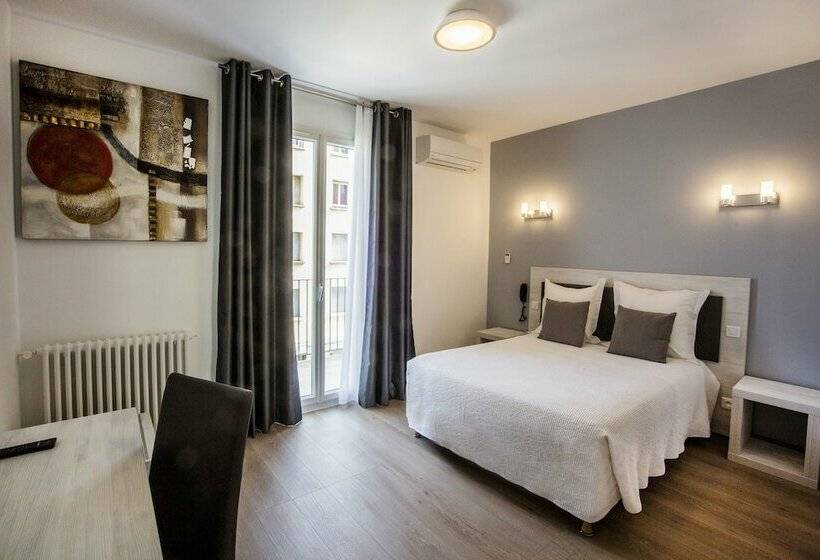스탠다드 룸, Hôtel Sampiero Corso