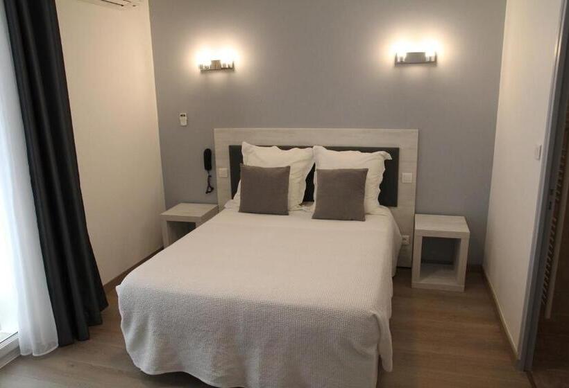 Номер Superior с Балконом, Hôtel Sampiero Corso
