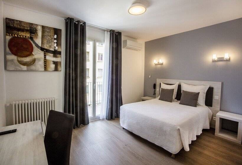Номер Superior с Балконом, Hôtel Sampiero Corso