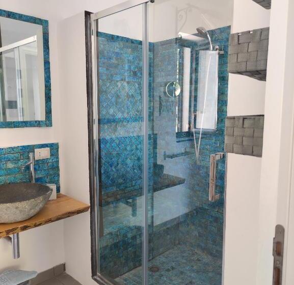 اتاق استاندارد با چشم‌انداز دریا, La Casa A Mare