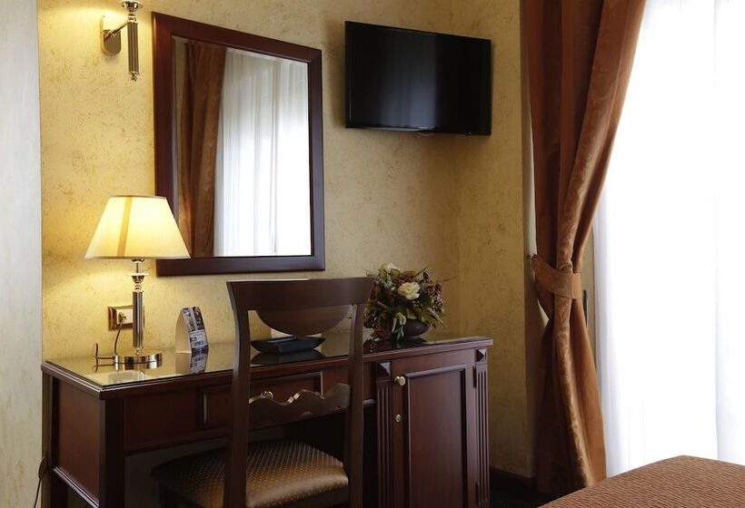 اتاق استاندارد چهار تخته, La Martinica