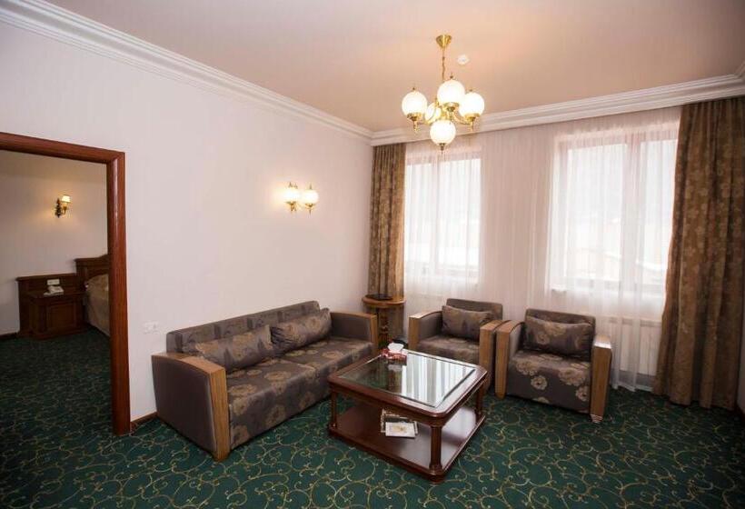 سوییت, Russia