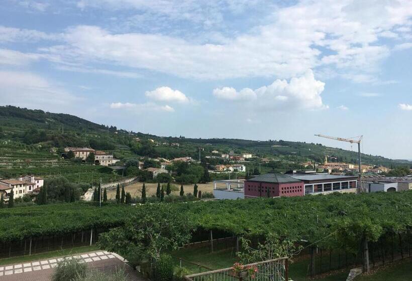 Трехместный Номер Стандарт с Балконом, La Bella Vigna