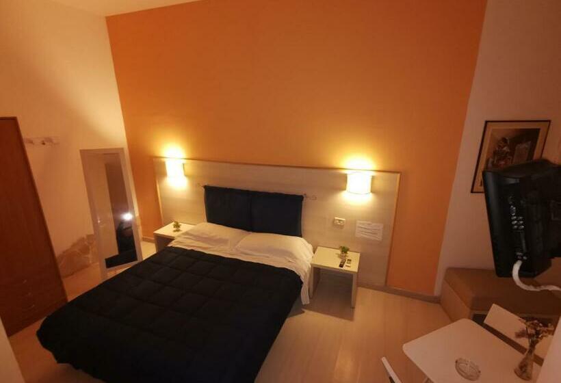 标准间, Borgo Marinaro