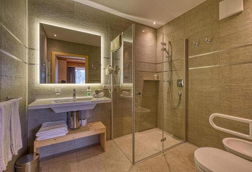 Номер Стандарт с Балконом, Garni Appartments Helvetia