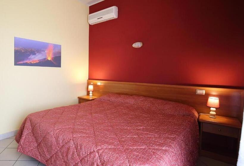 اتاق استاندارد با تخت بزرگ, Valle D'agrò