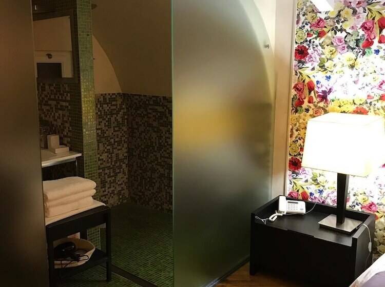 带1个卧室的带阳台的公寓, B&b Jsuite