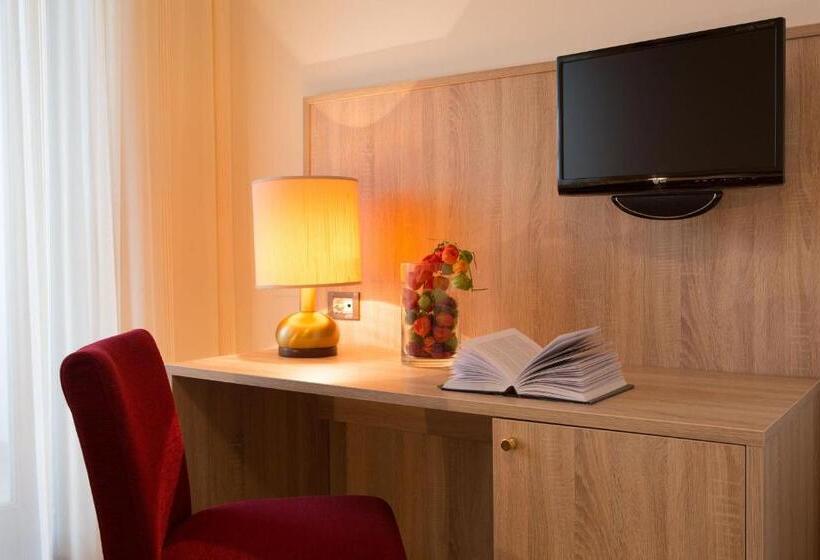 Quarto Estandar com Sacada, Garni Appartement Gartenheim