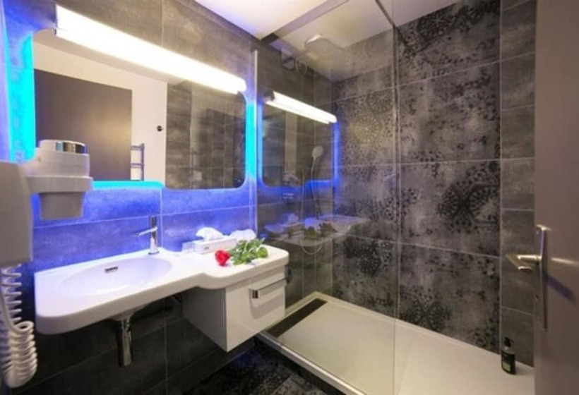 Номер Стандарт Вид на Бассейн, Le Thalassa Hôtel & Spa