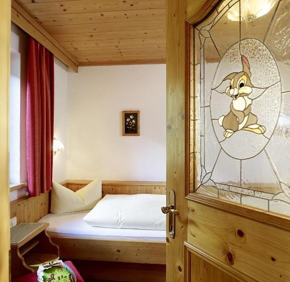 Family Suite, Traube