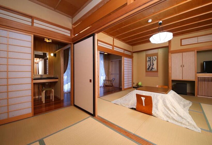 Quarto standard, Kamei No Yu