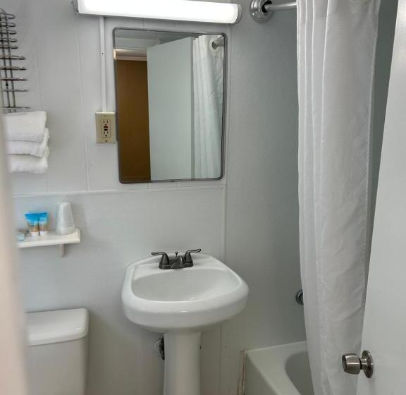 4인용 스탠다드 룸, The Admiral Hotel/motel