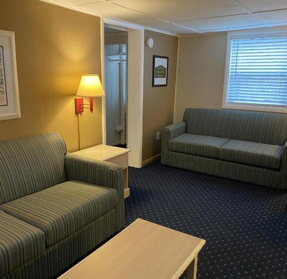 스위트, The Admiral Hotel/motel