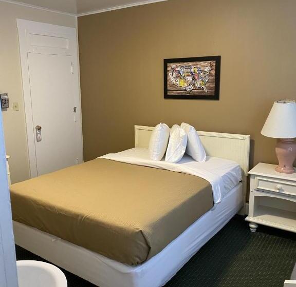 스탠다드 룸, The Admiral Hotel/motel