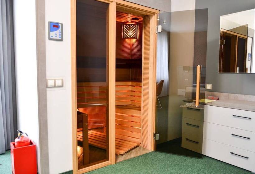 Люкс, Boutique Hotel Paradox