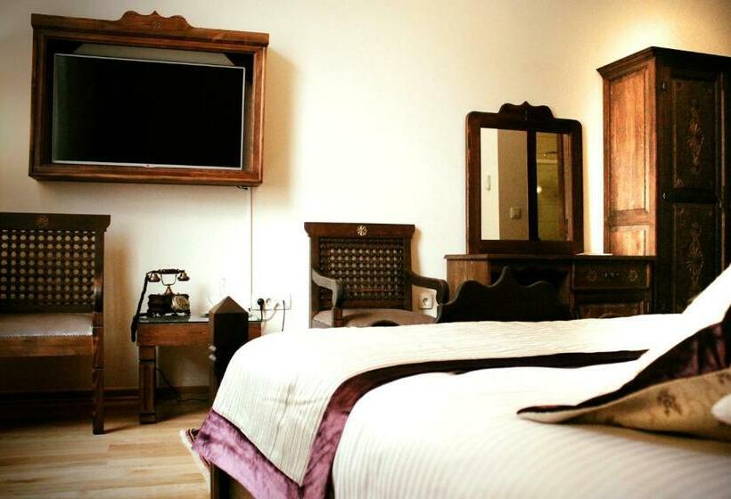اتاق استاندارد, İsa Begov Hamam
