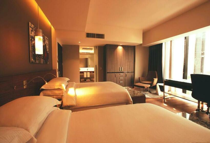 Президентский Люкс, Krystal Grand Suites Insurgentes
