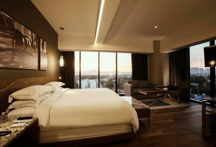 Полулюкс, Krystal Grand Suites Insurgentes
