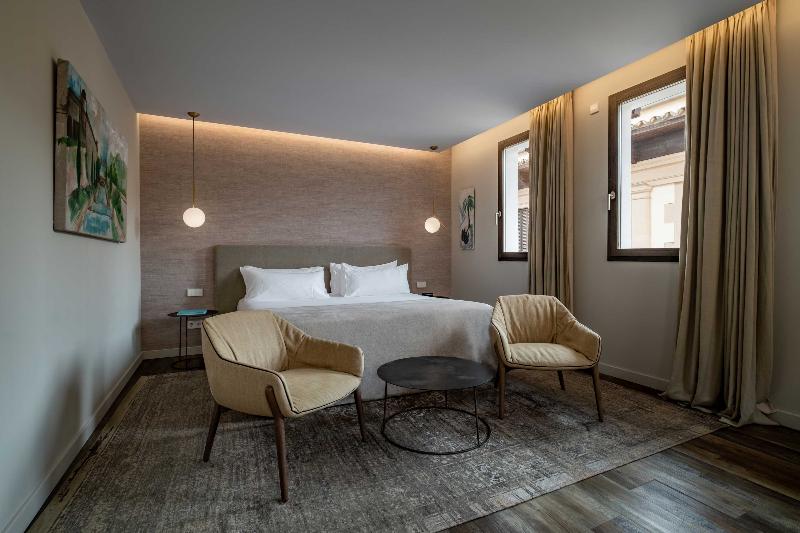 Полулюкс, Sant Jaume Design